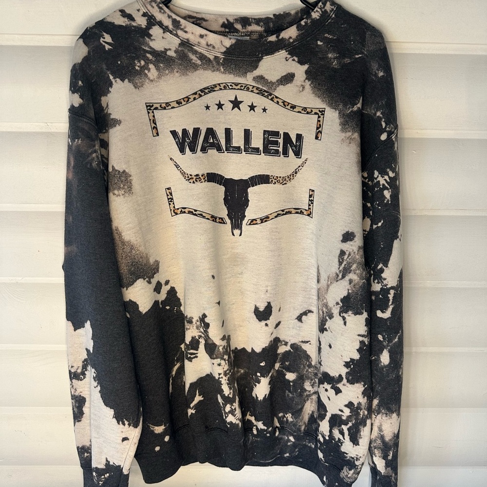 Wallen Bleached Crewneck Sweatshirt – Leopard Bull Skull Graphic, Size M/L